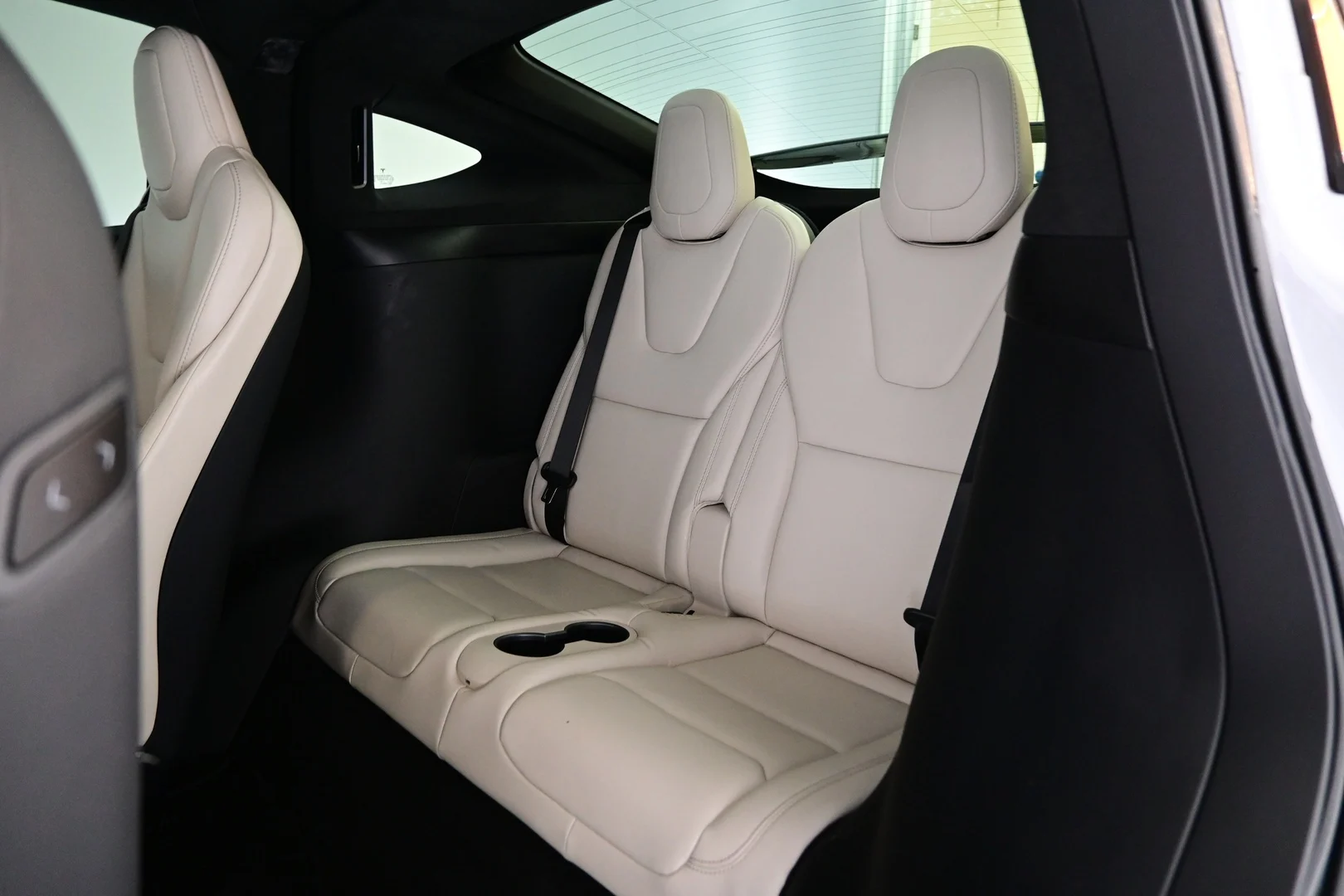 Car Image - 2UaRMcQOjZkhXBZilbaVgb