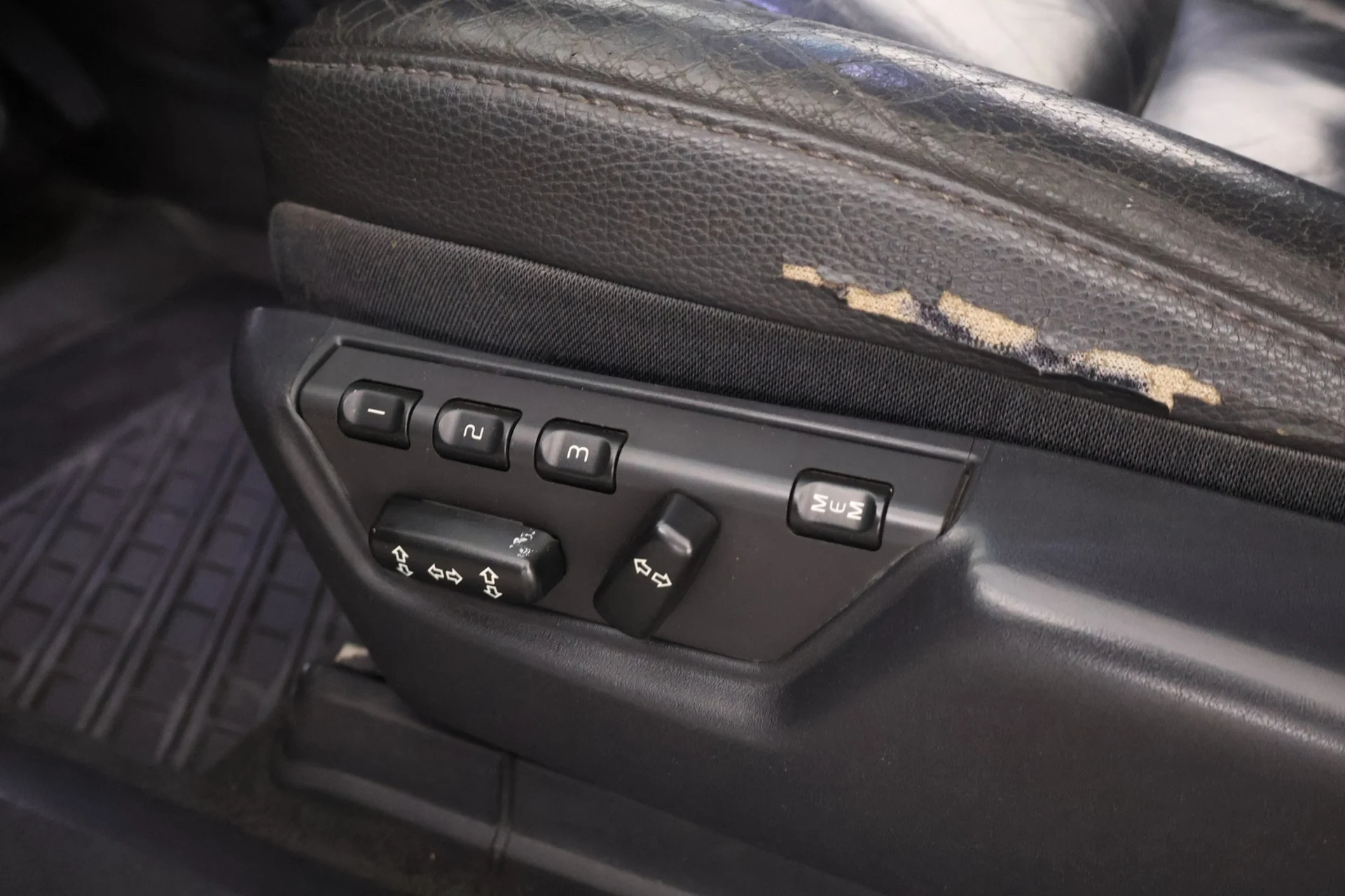 Car Image - 19VVDdLtB1f8VhdDvhHzsz