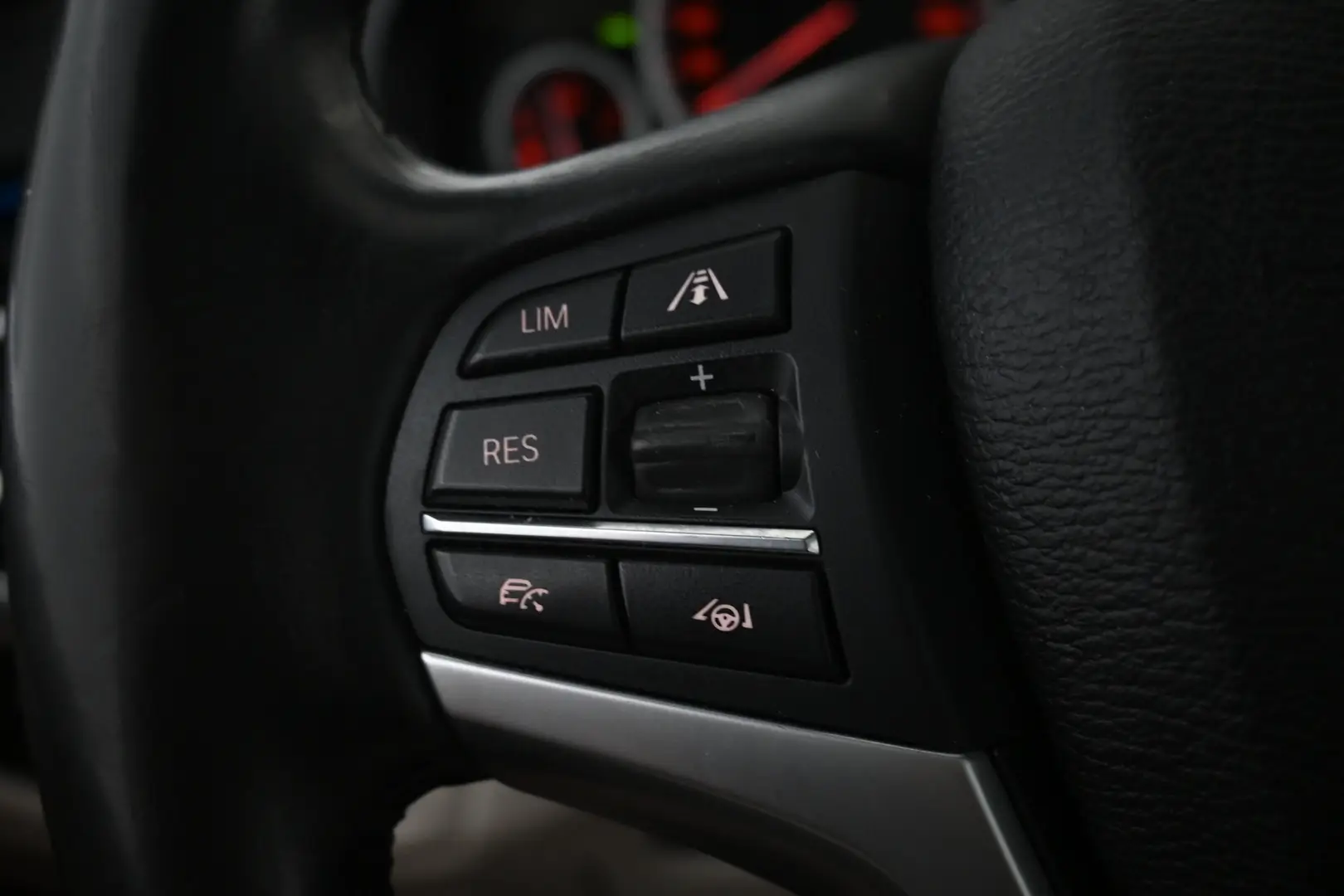 Car Image - YPvuYwIwcK2oAwe3yBqbM