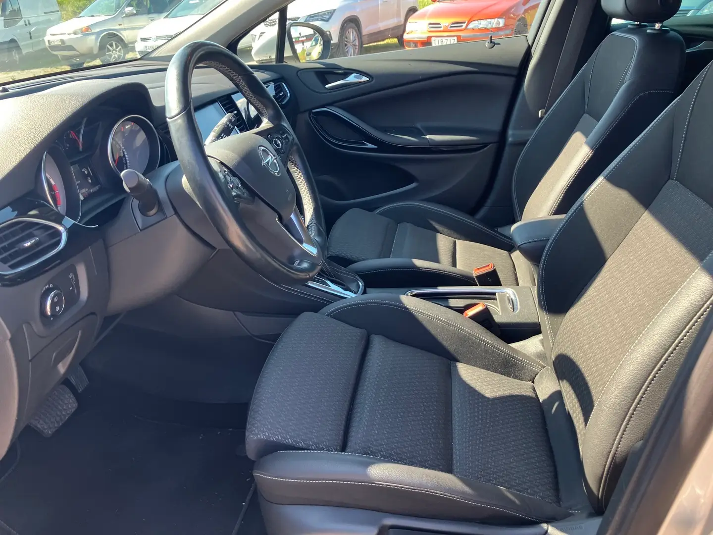 Car Image - 6c8WbTejvVGWJ2YCK14WwK