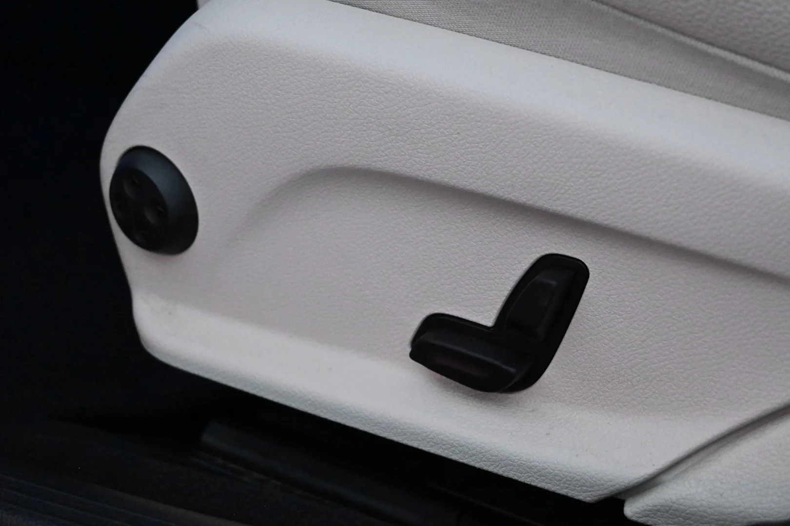 Car Image - 6rU84w8FRS6o0KH0ZQPlxV