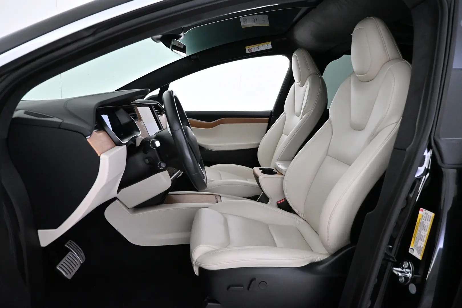 Car Image - 5xEWyQzokrz1wXpsICXpXR