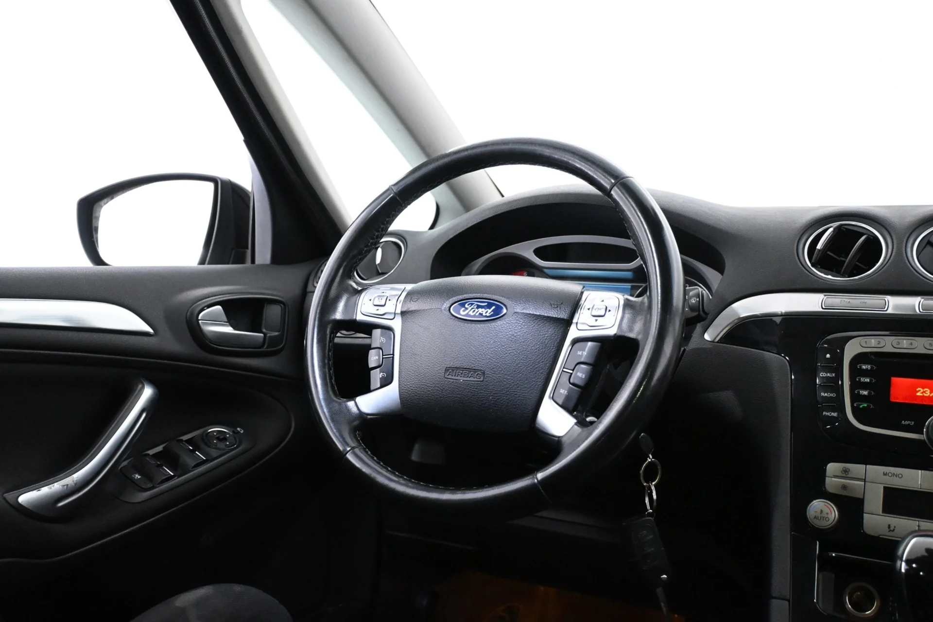 Car Image - 0j47KMCUyEObXx3jVf4Tu