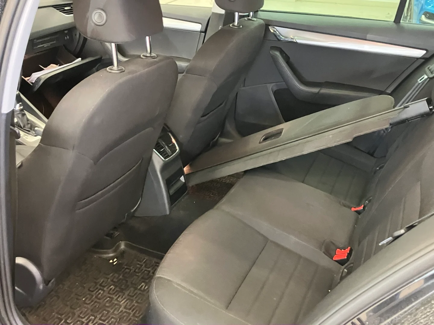 Car Image - 5B1kMfqwvwkapcG6YGhD8u
