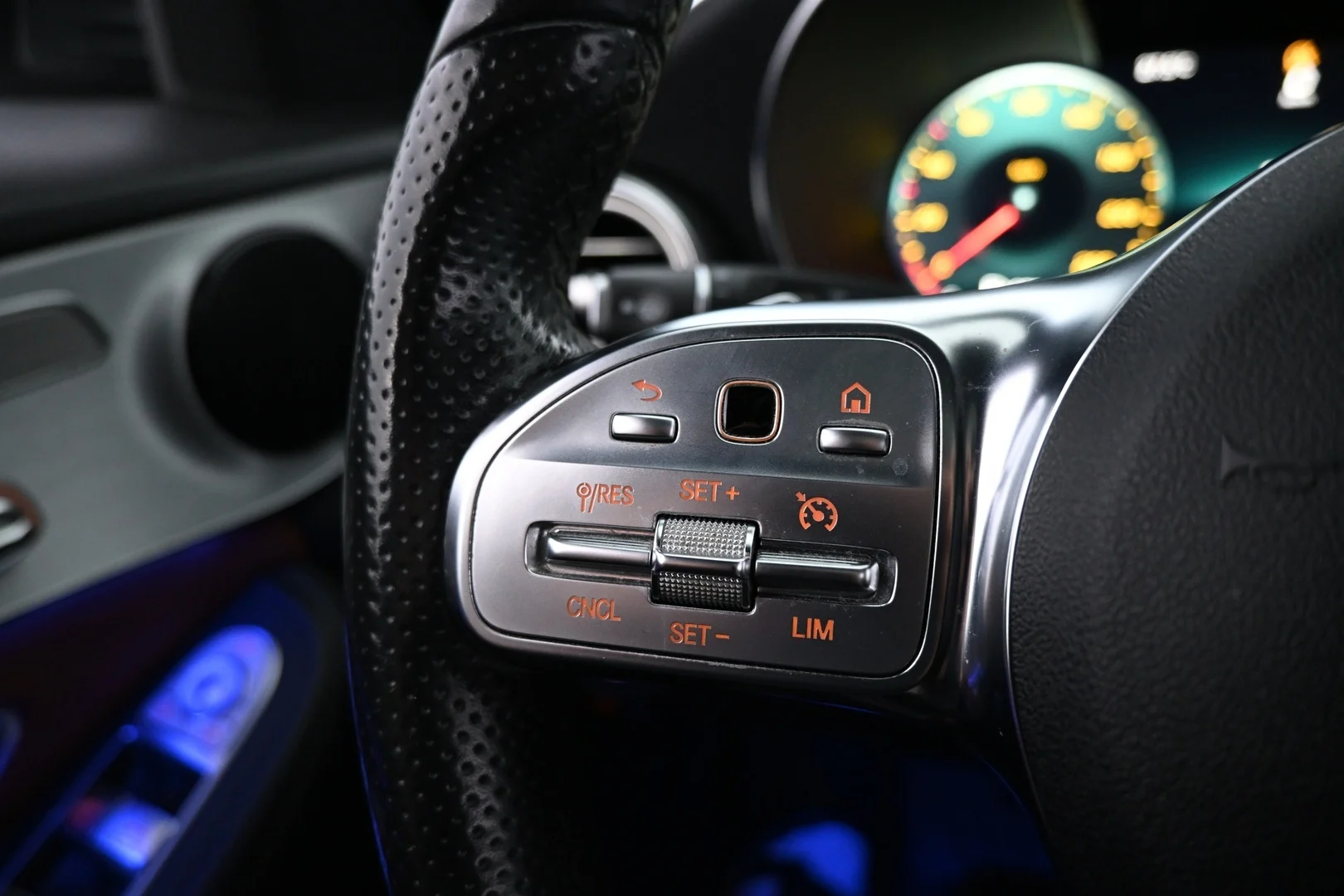 Car Image - 71QH8LBWgkKuNccRgFzfOR