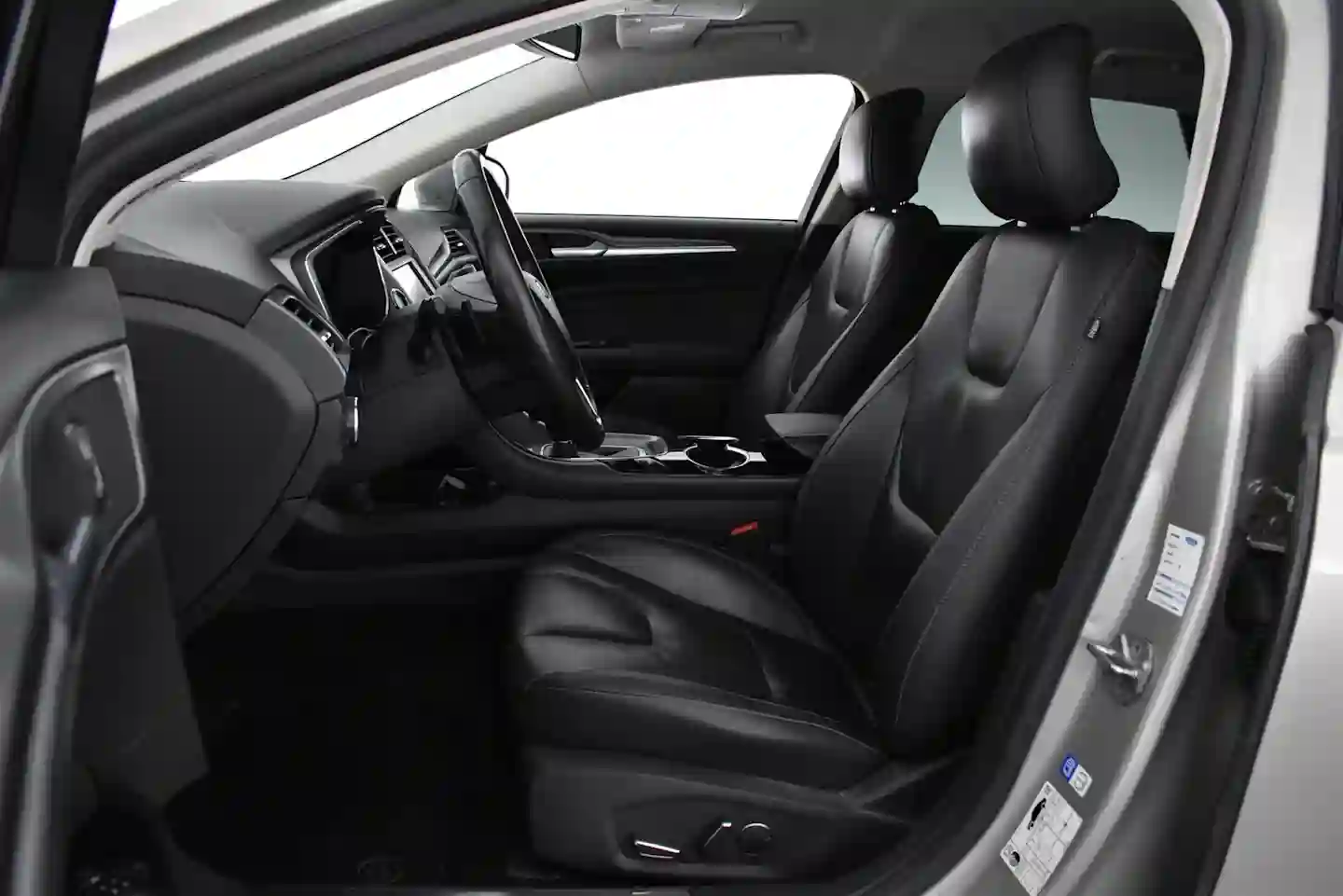 Car Image - eVG27zK8pwbeufiCfn0n0