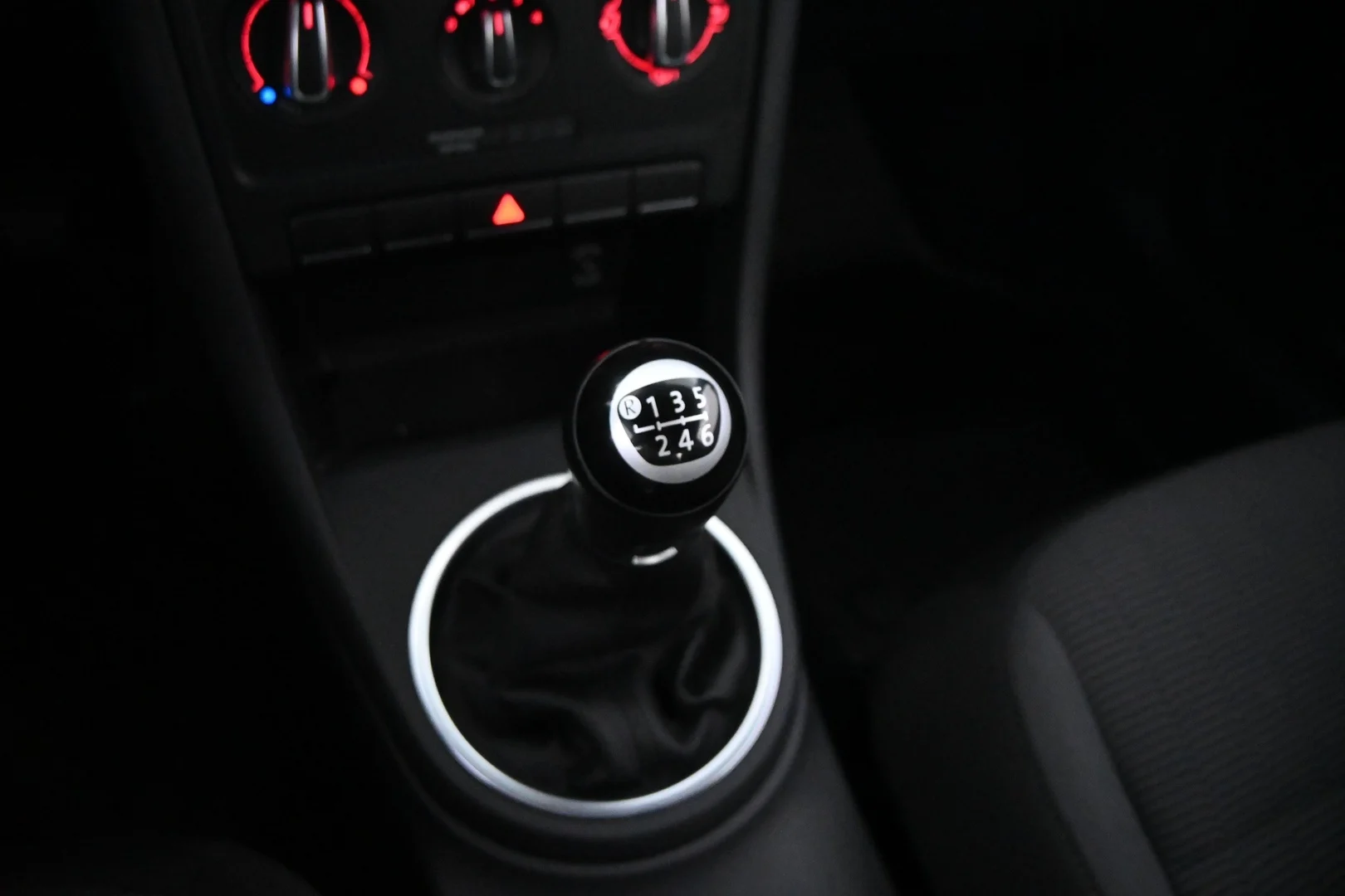 Car Image - 5naKZ16Rgx3t0rcKWhi9en