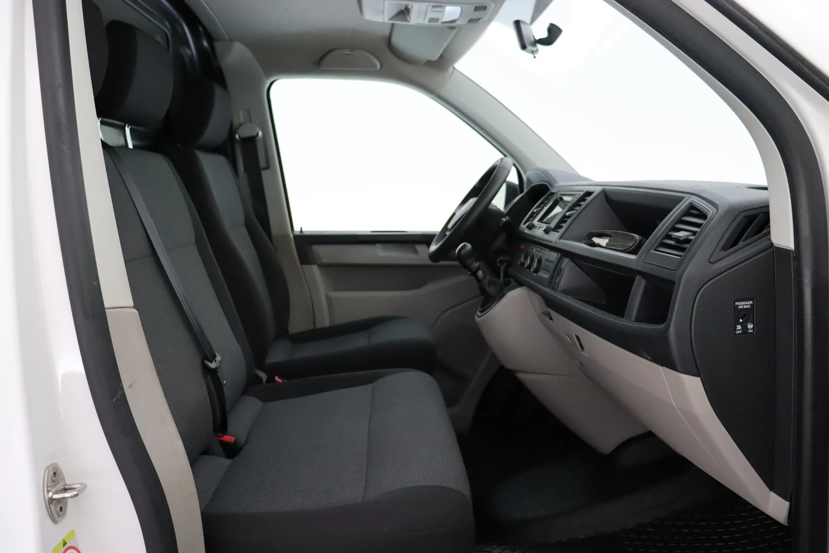 Car Image - Gj3whotFGDyPz1ZdzN98p
