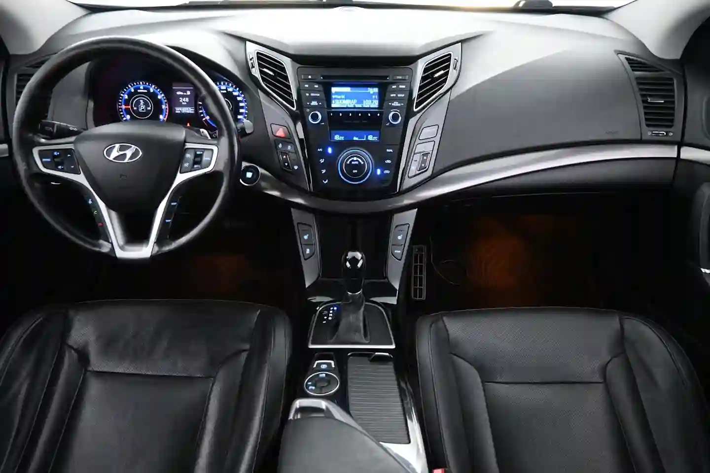 Car Image - 67lDgxFYsF8c4OdE6o2lP5