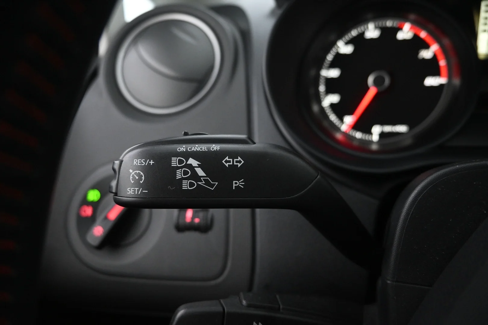 Car Image - 5dtHuUwIjnYxjoJY26c6ti