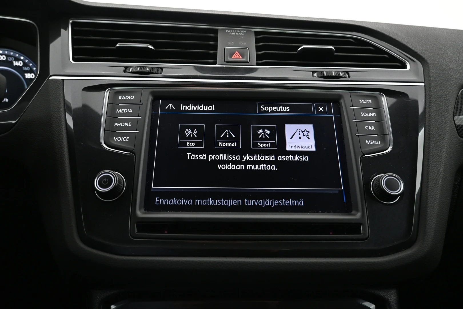 Car Image - 6cMPbRnynJ8N3dvHnqtQ3e