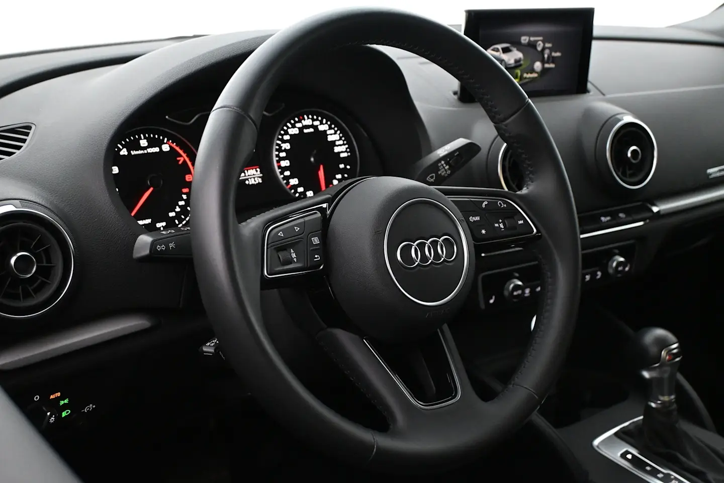 Car Image - CzAAxZGpoZamwVCcgsS1K
