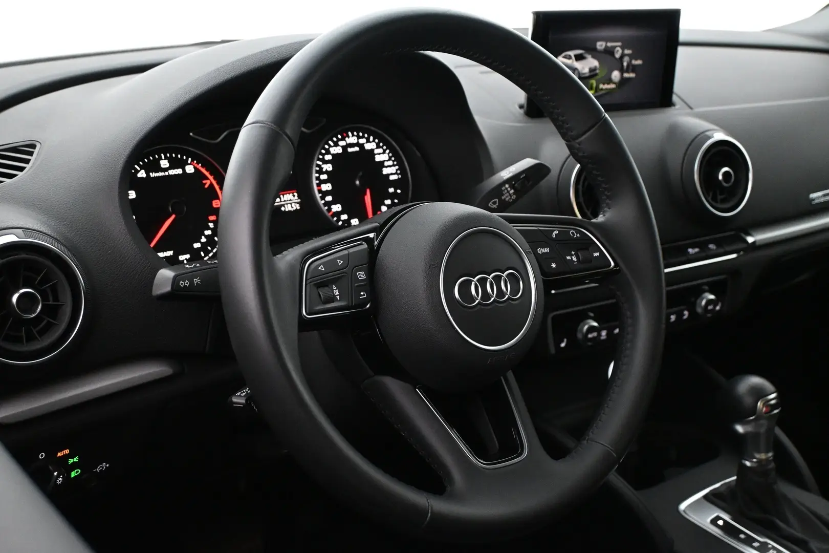 Car Image - CzAAxZGpoZamwVCcgsS1K