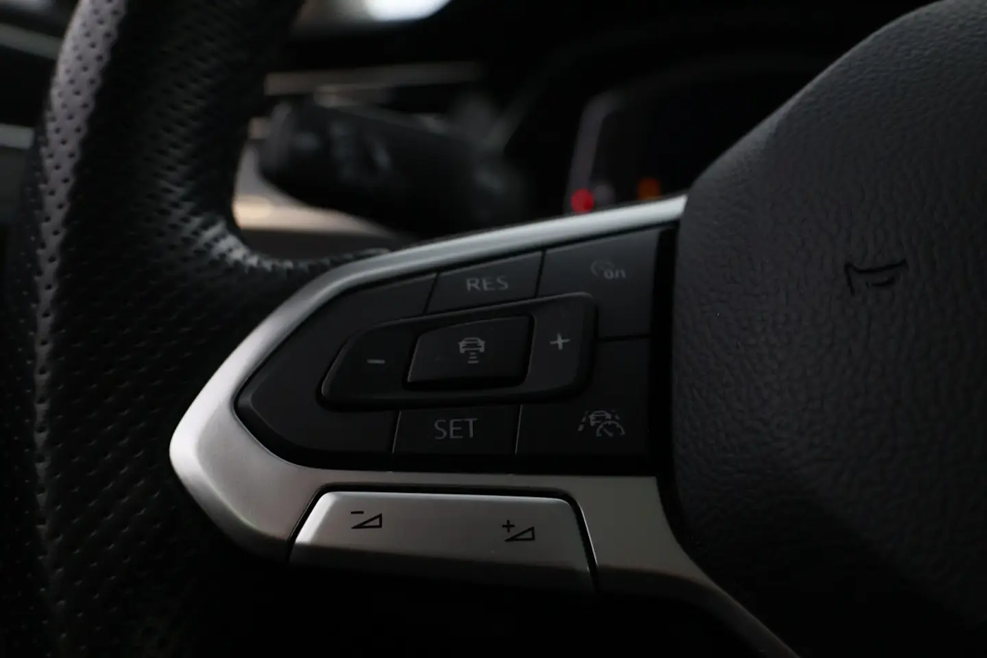 Car Image - 4aJyo3iVnCpC9sCSTrnH6q