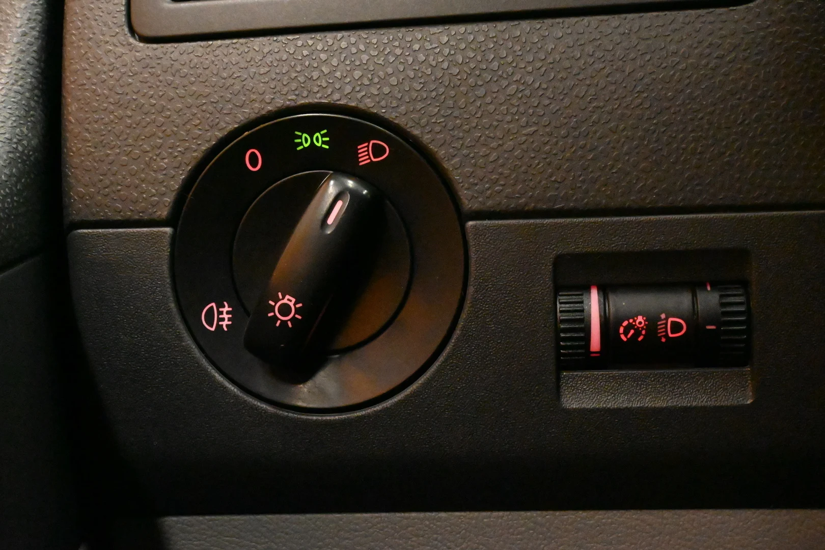 Car Image - 2GlPRmBfBugI9pcntsqpWE