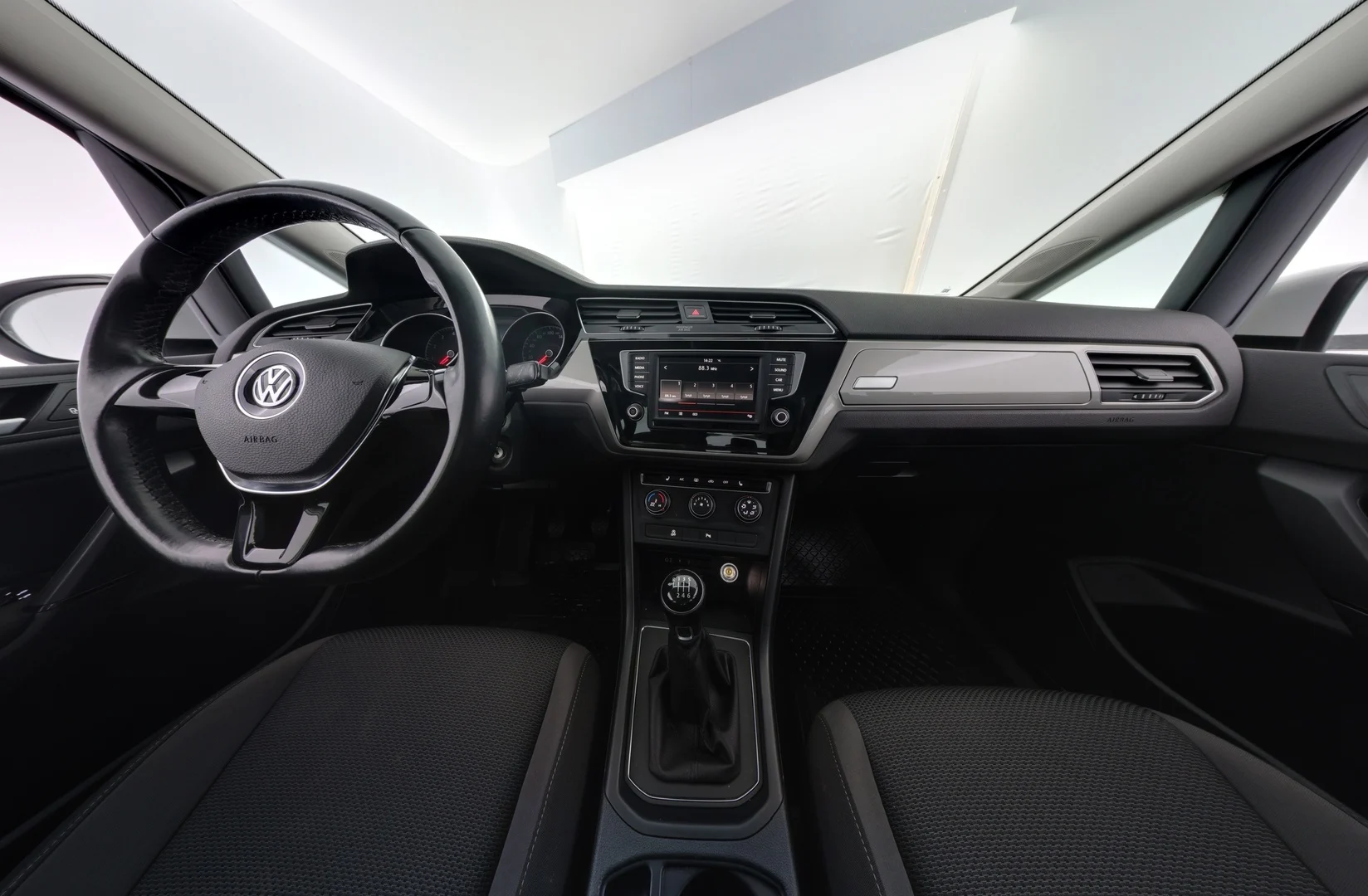 Car Image - 1P26KiwWBu3Xxjz8QFO32N