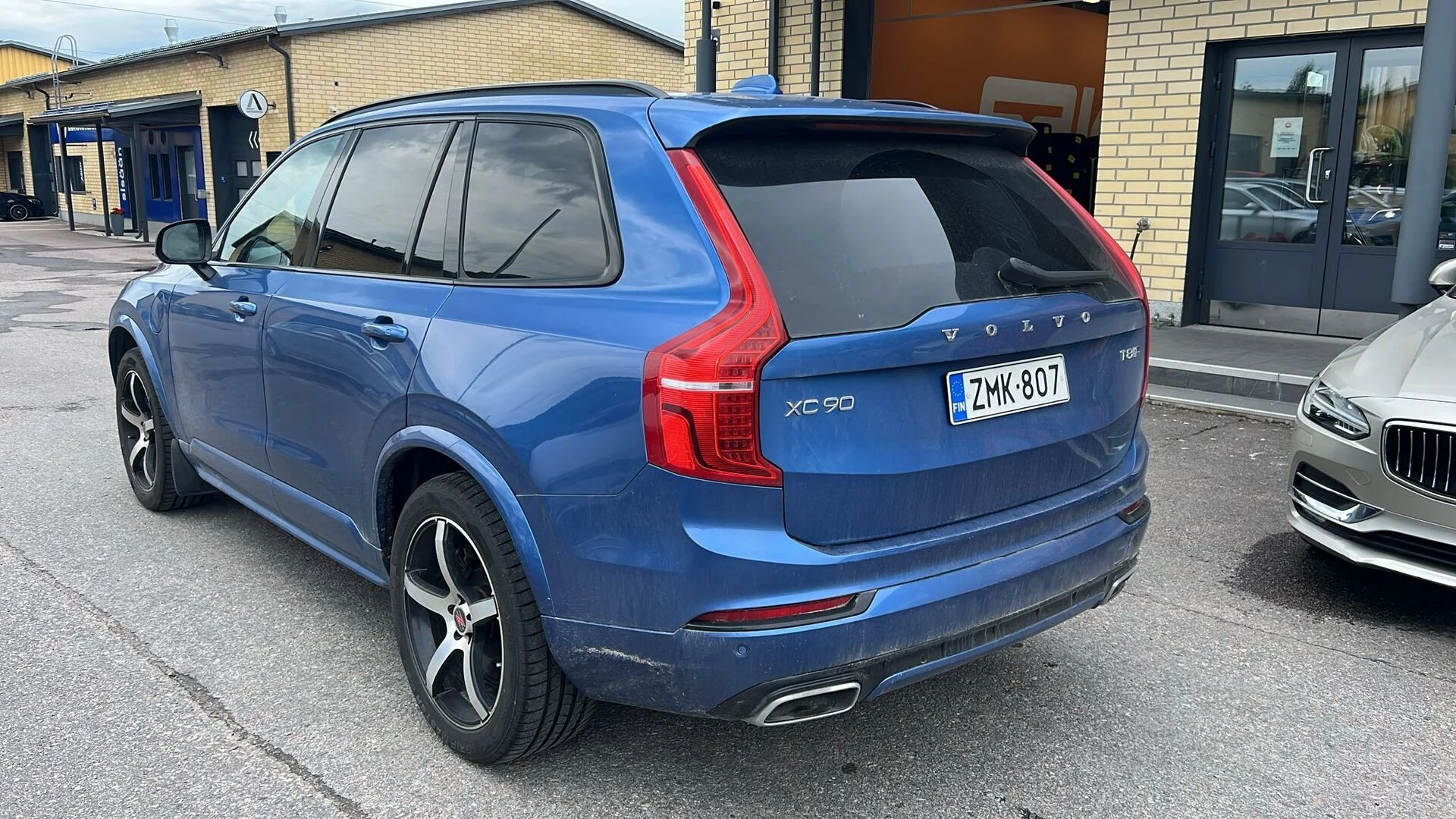 Car Image - 3hCPaPasun72j70OBPoNv9