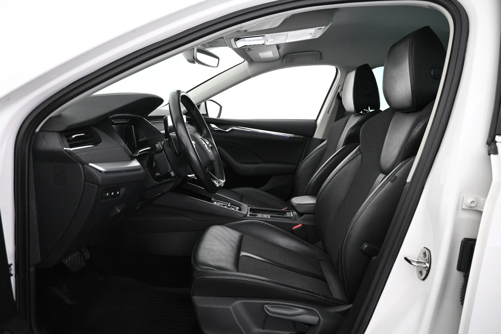 Car Image - 1RX7nvPWSSfk0Zmnsu7xTo