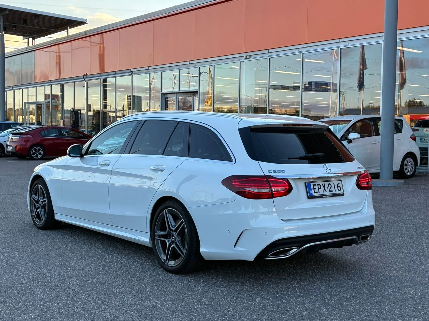 Car Image - 4tRMWqBc4VG0KAROsL8X4C