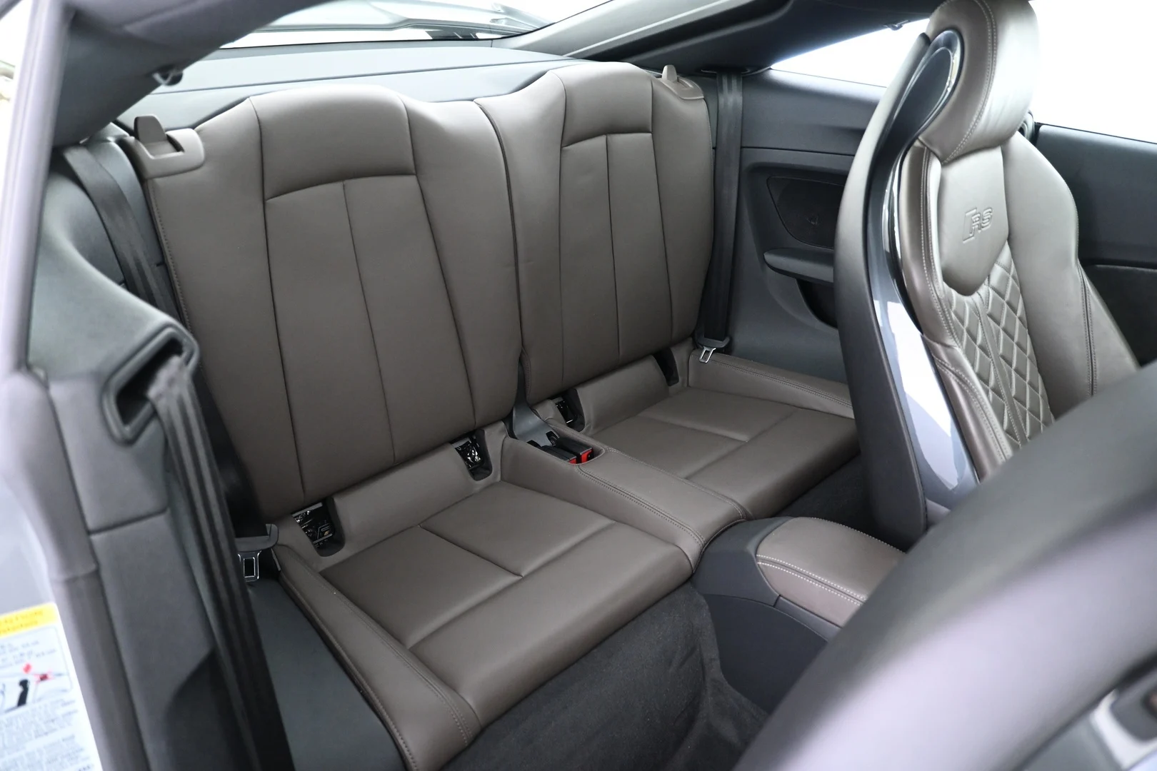 Car Image - 5UaLbhXyJ79Hr3xuVeJkM1