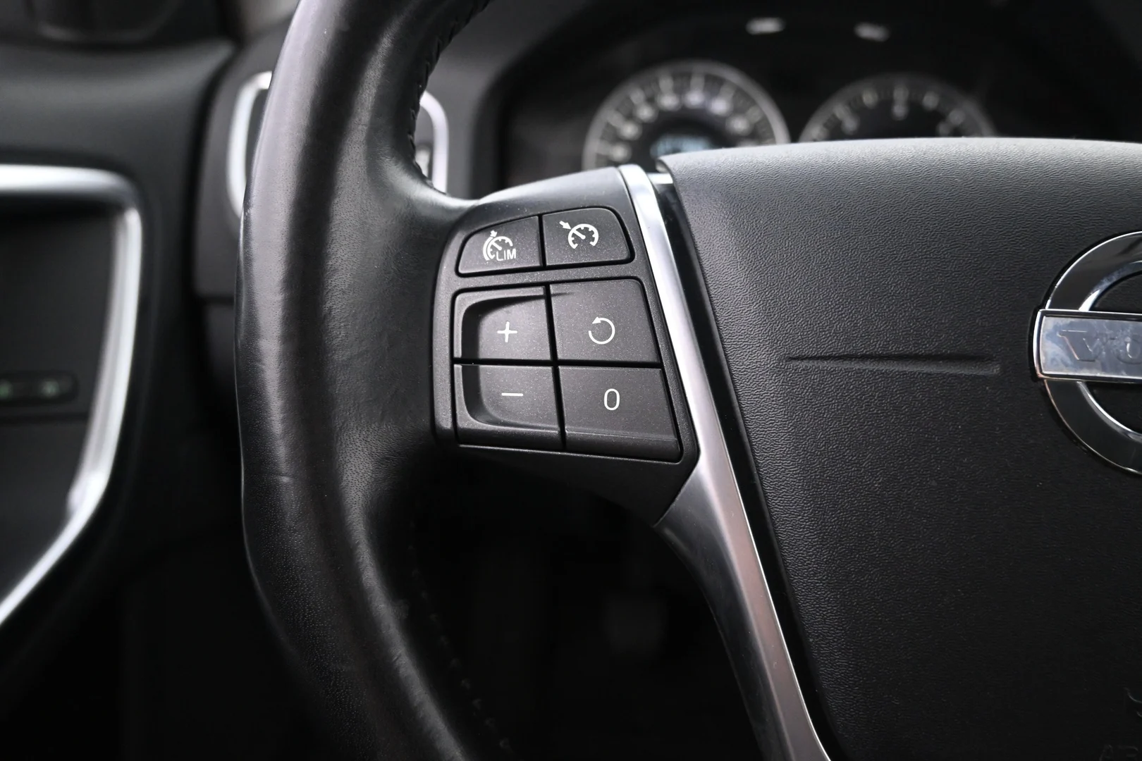 Car Image - 2nhJvPUR0F2ik7XKZ71Ual