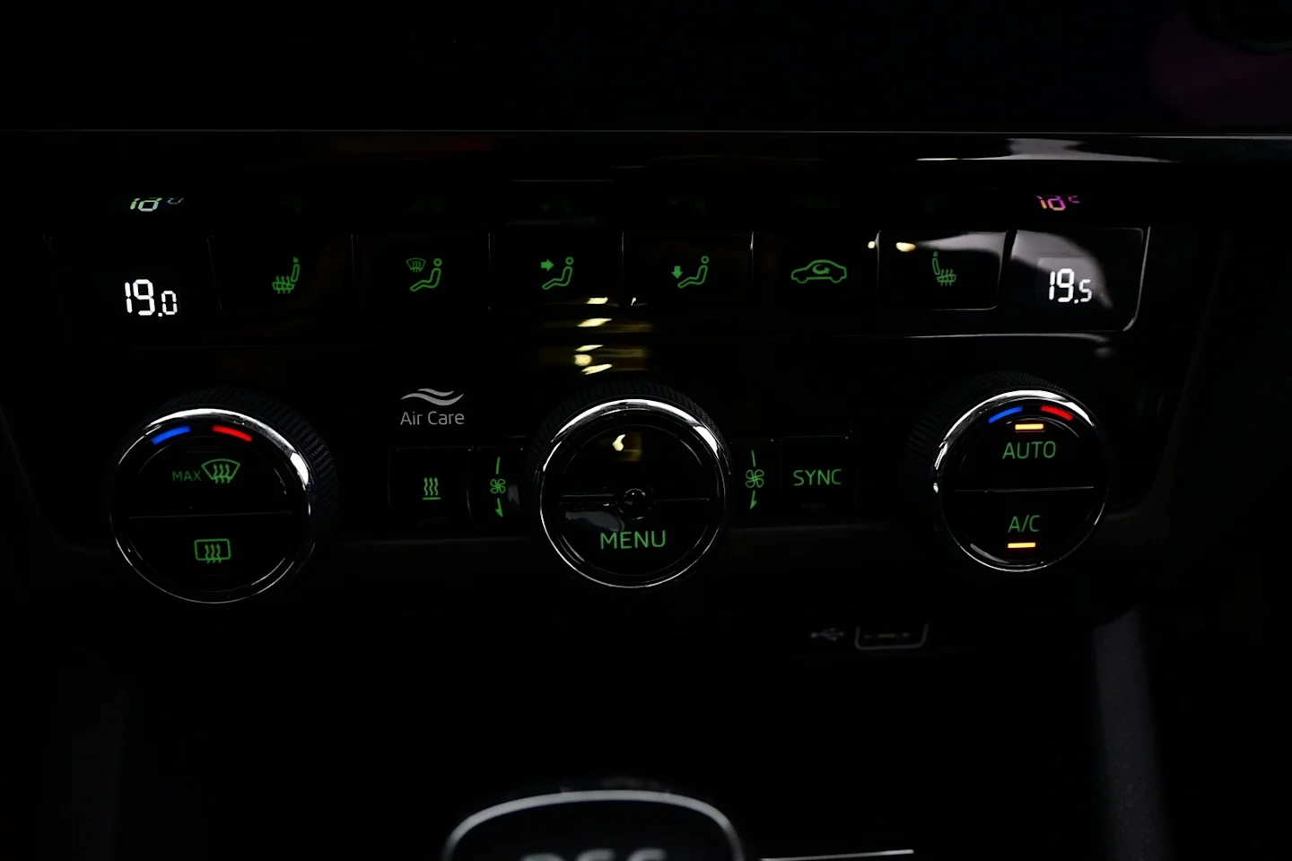 Car Image - Iy3yJM8V4h9xhr17REdd4