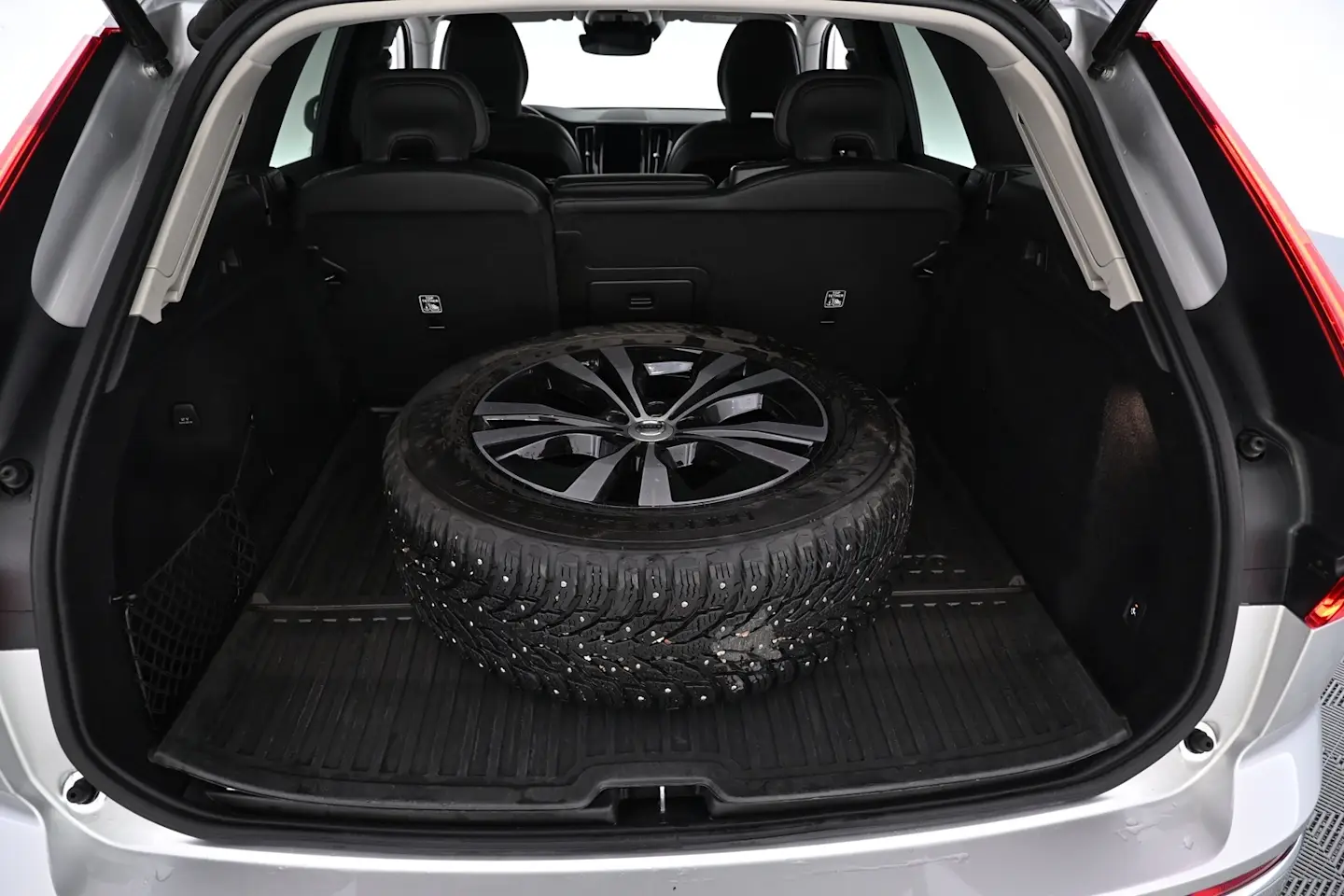 Car Image - LLAOYxD90prPZ24cgEeWR