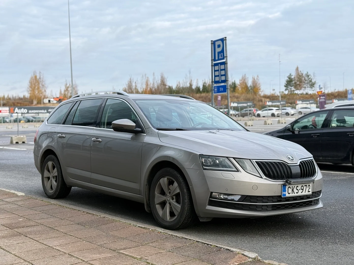 Car Image - 1DcIGEvBRQ8CW74HY4gdh3