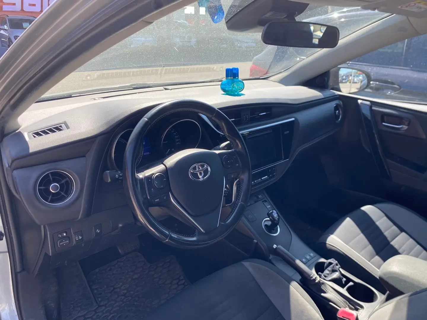 Car Image - Hzj0bomH2LjFnAo9ciY5D