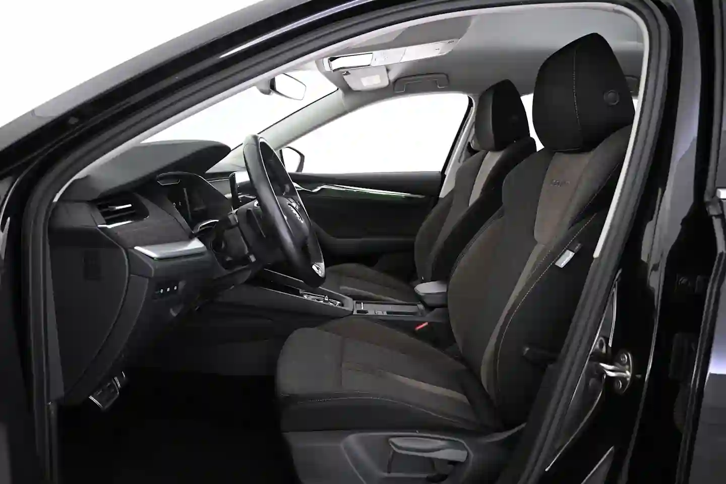 Car Image - UunPpROg0z6VOzF8VRda9