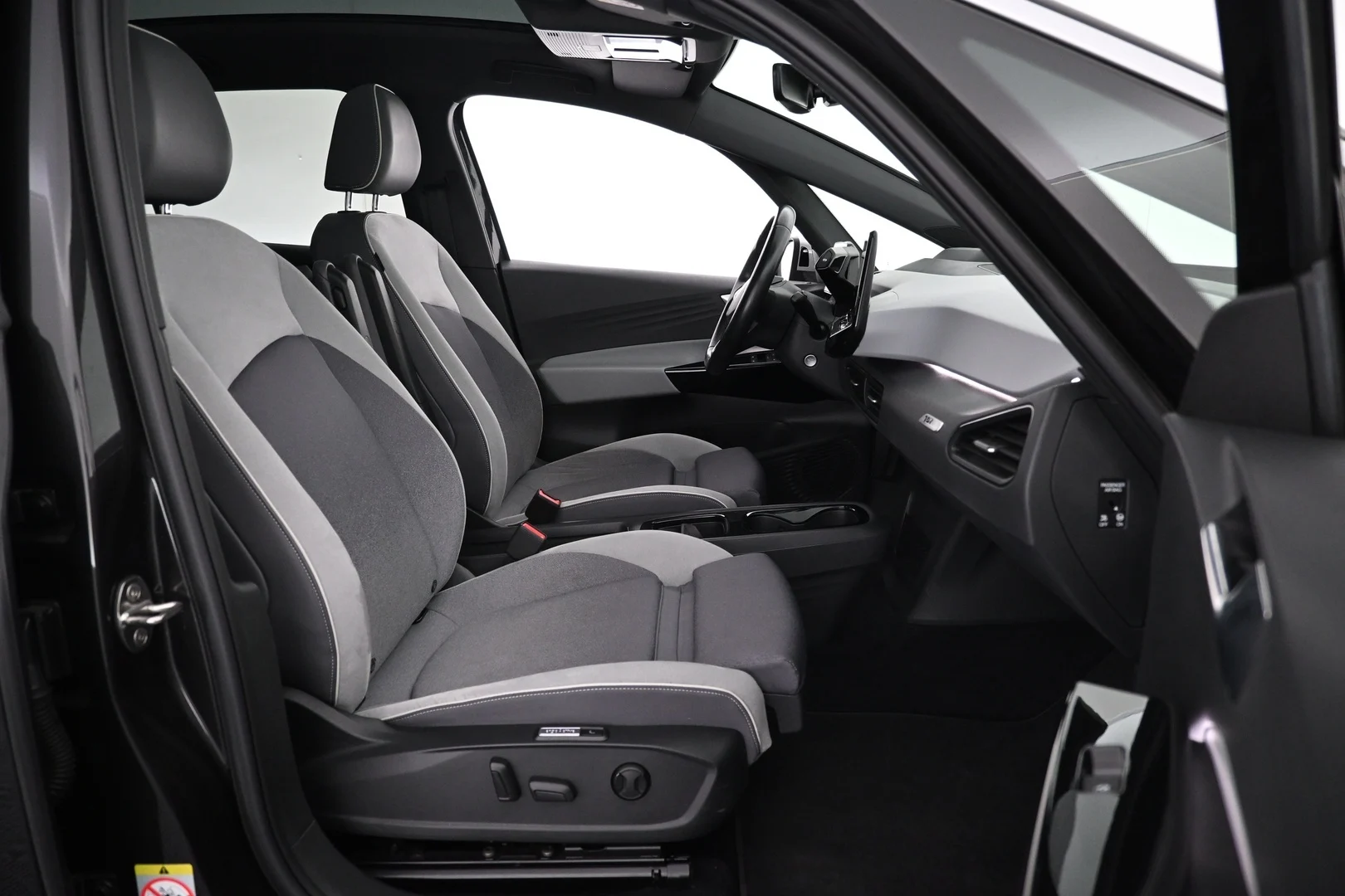 Car Image - 3BFAm4BCKkBBnWcegxoqaK