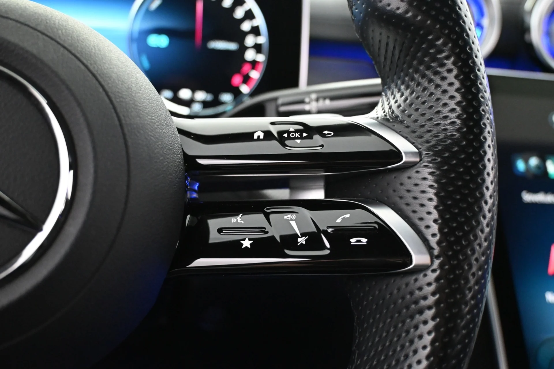 Car Image - 3dD4AZ7mIVR9cHxfu0sd5p