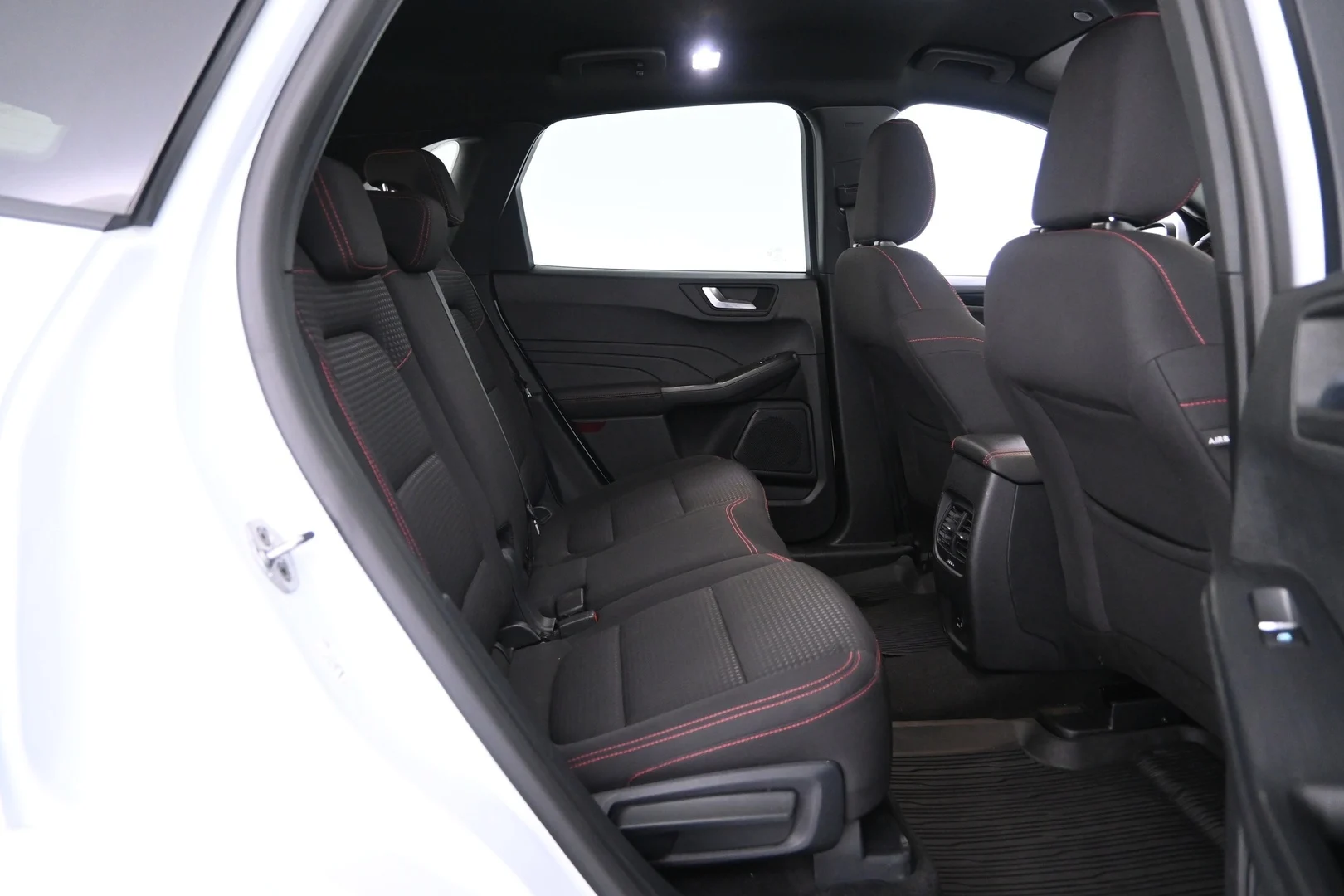 Car Image - b4SfBMgGHXHouoBNwSQJj