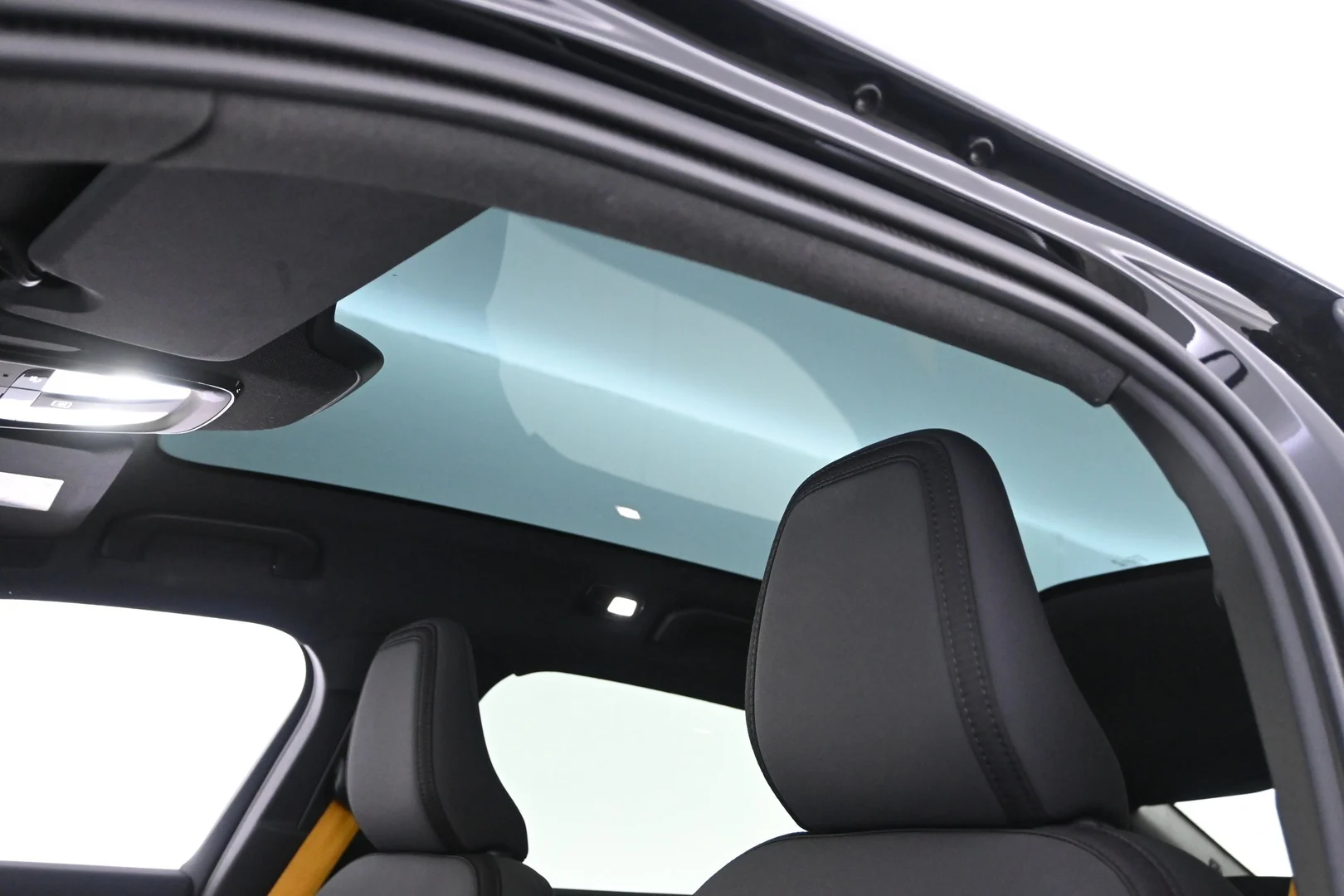 Car Image - 3vNPDG6XZk1l83akKt3kJz