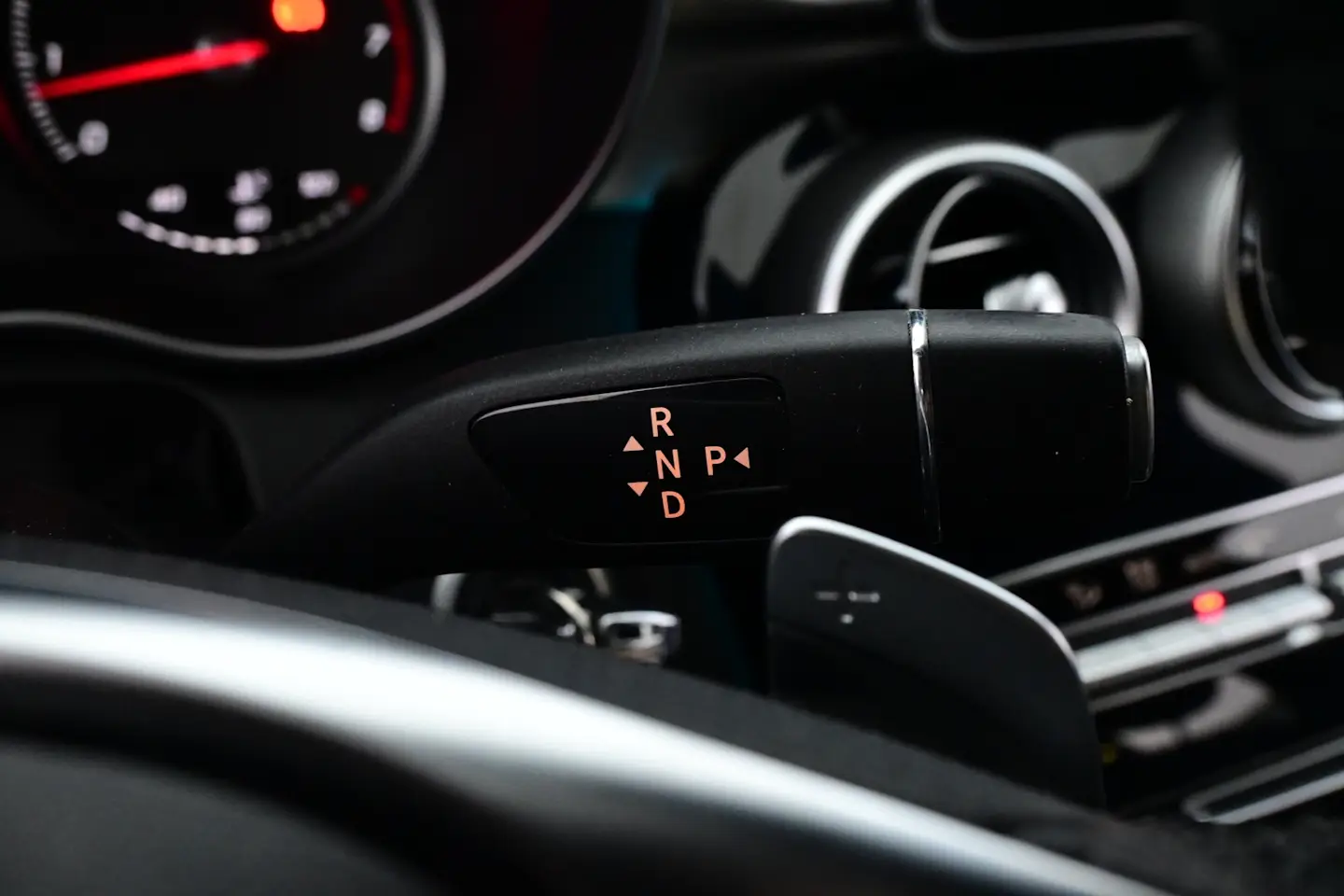 Car Image - 6n6mwhUn9Nc0nxek0Gphkm