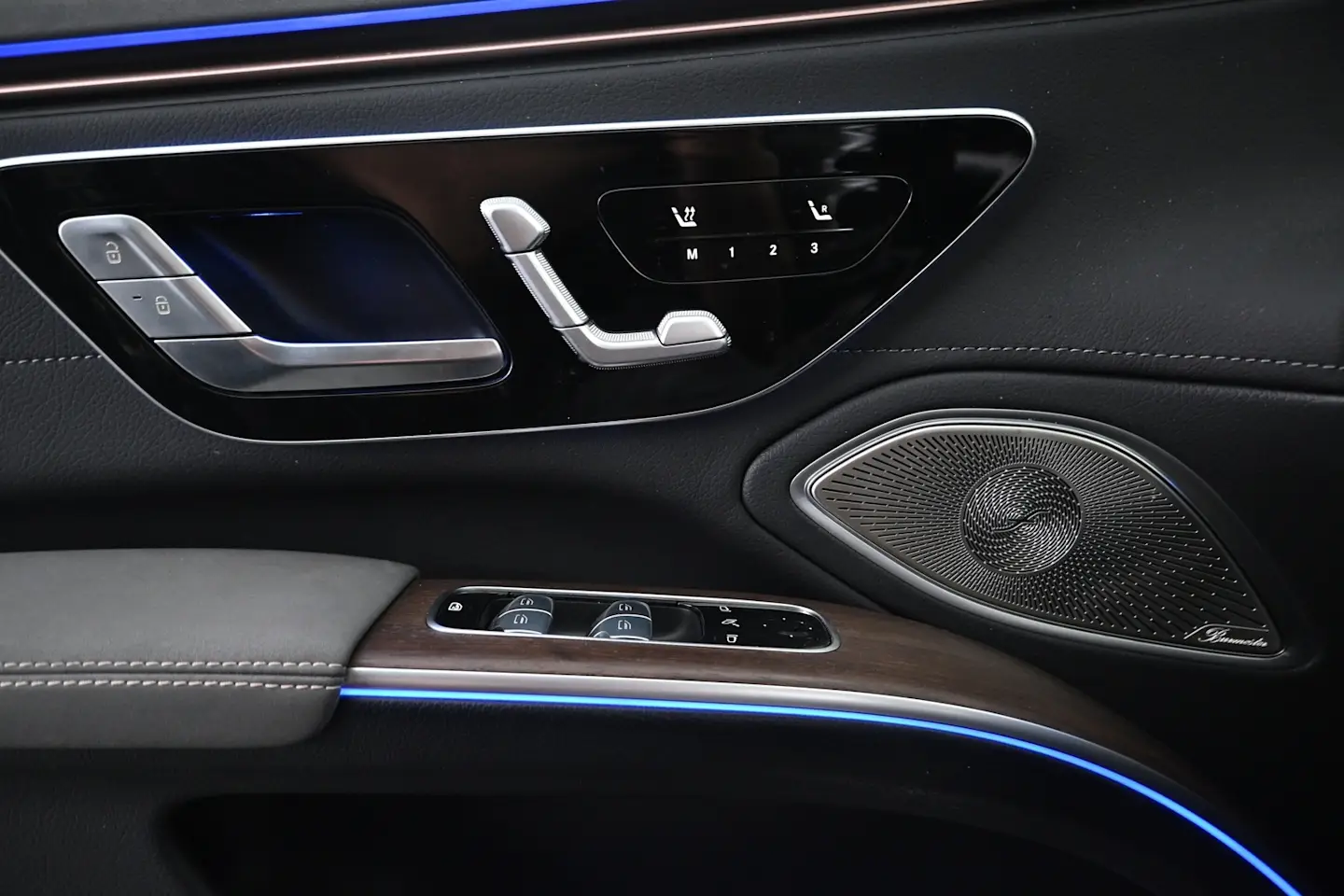 Car Image - 4uFMniCobLlI1ixfmgNNTP
