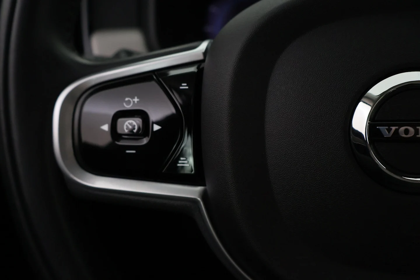 Car Image - 3YH1vpQW71BFXo5zbQGTJ6