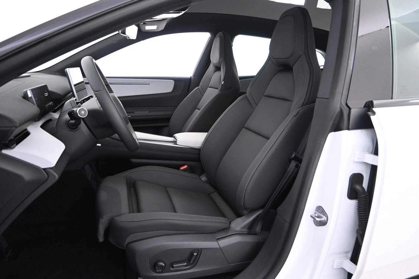 Car Image - rT3Ekj4rb01KgqQFVW6mW