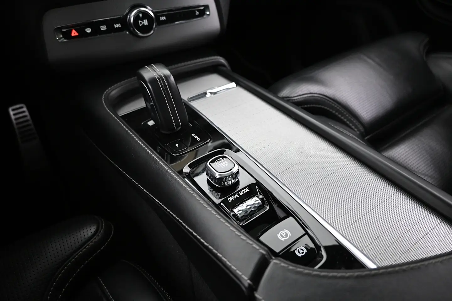 Car Image - 3vTpLUO9CXhuJhwWhlcQRe