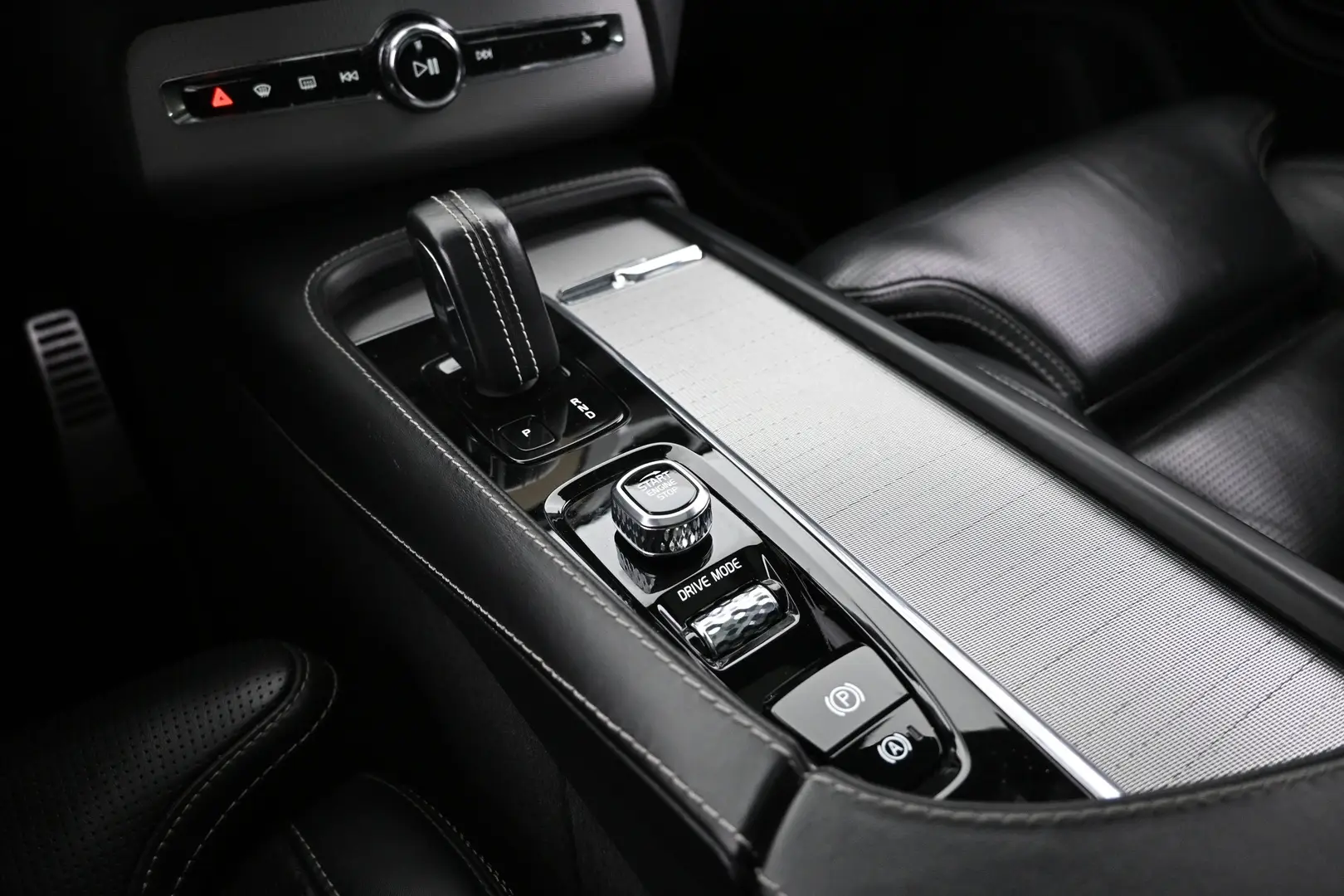 Car Image - 3vTpLUO9CXhuJhwWhlcQRe