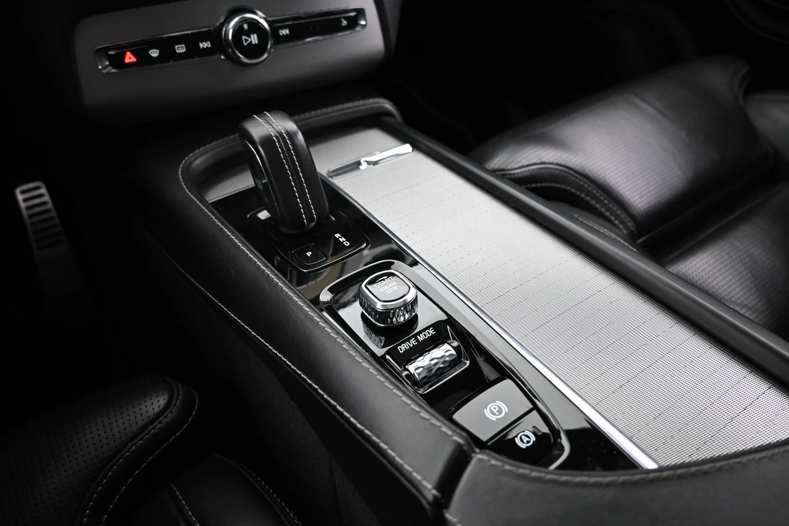 Car Image - 3vTpLUO9CXhuJhwWhlcQRe