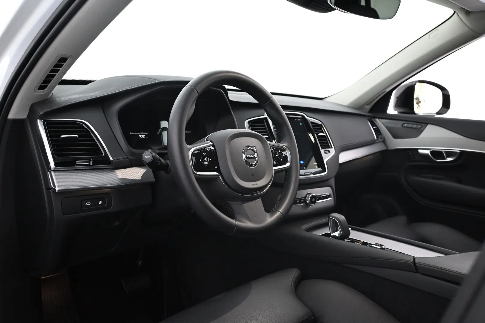 Car Image - 6o8AC9tRXoV5hGoi2MLqc9