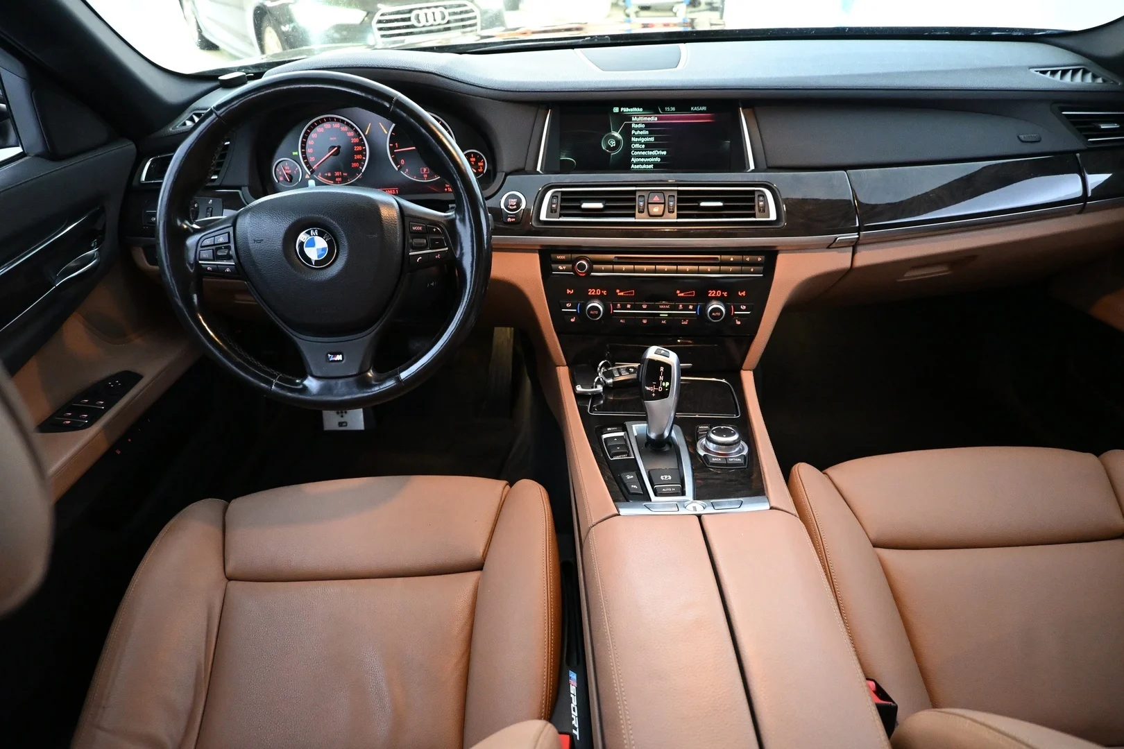 Car Image - 2jHSQzV2yCcJE3vsfXamPf