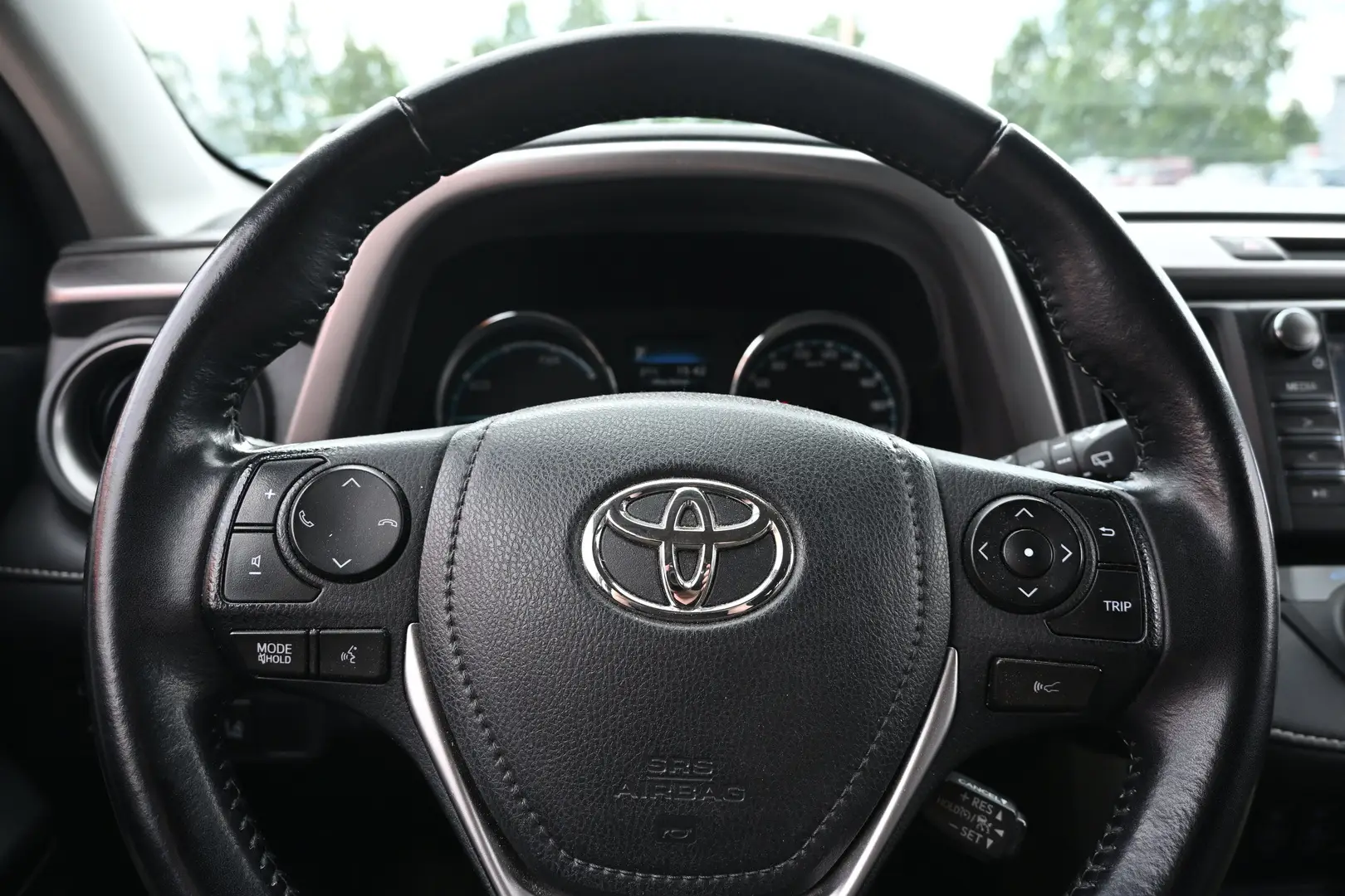 Car Image - 37YC0ZSR9RIP7rUAfIDjdi