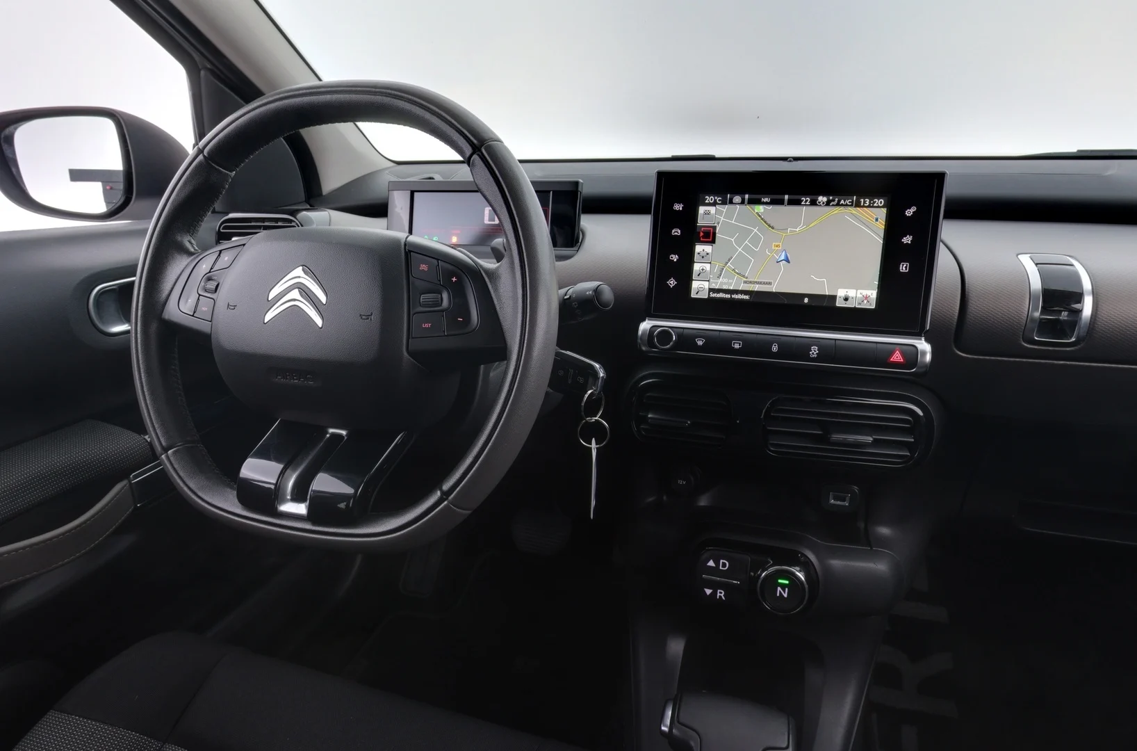 Car Image - 3HRVWVoz4CinsuNXtWA17I