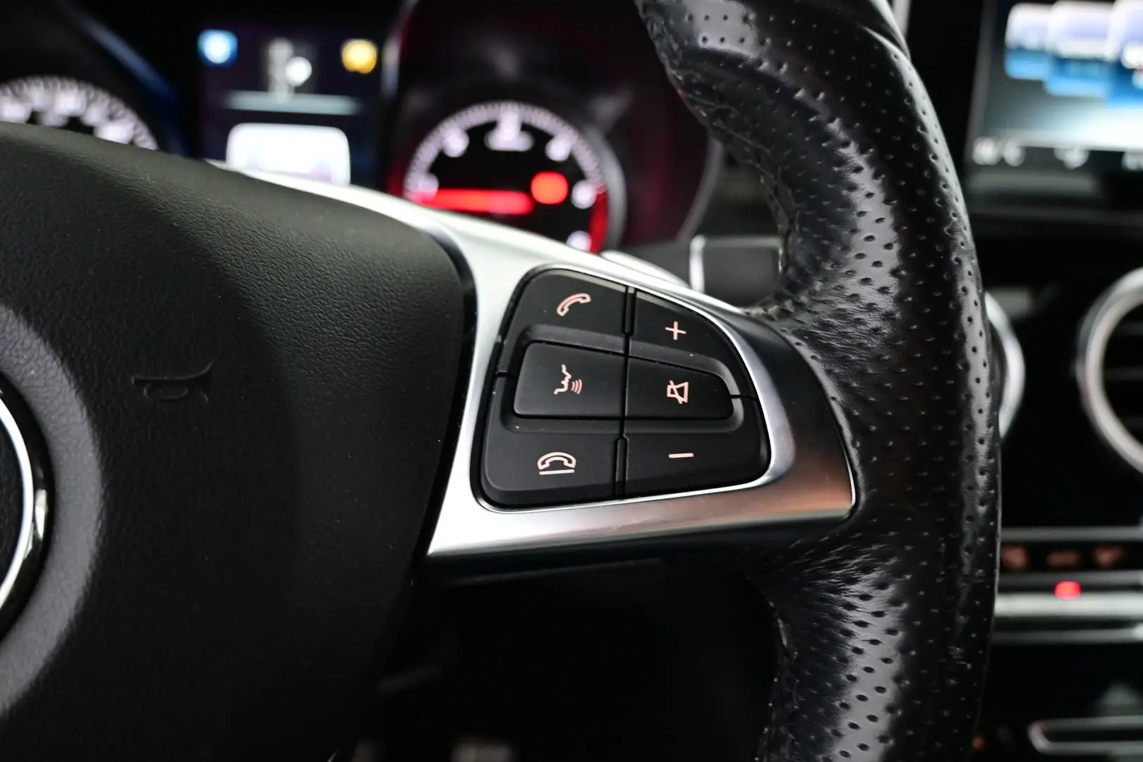 Car Image - 7gIsmEf8VJzSLnhzWmwxeb