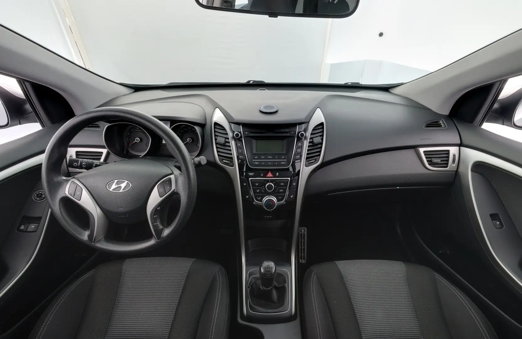 Car Image - 74uA31mwC69ItRJSgbyE29
