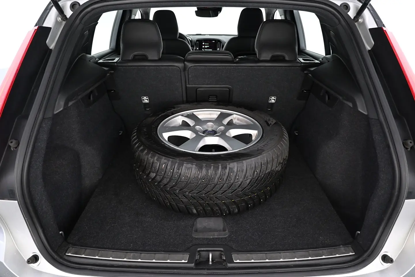 Car Image - NXDdqeLKEf2w9dWDUbJmP