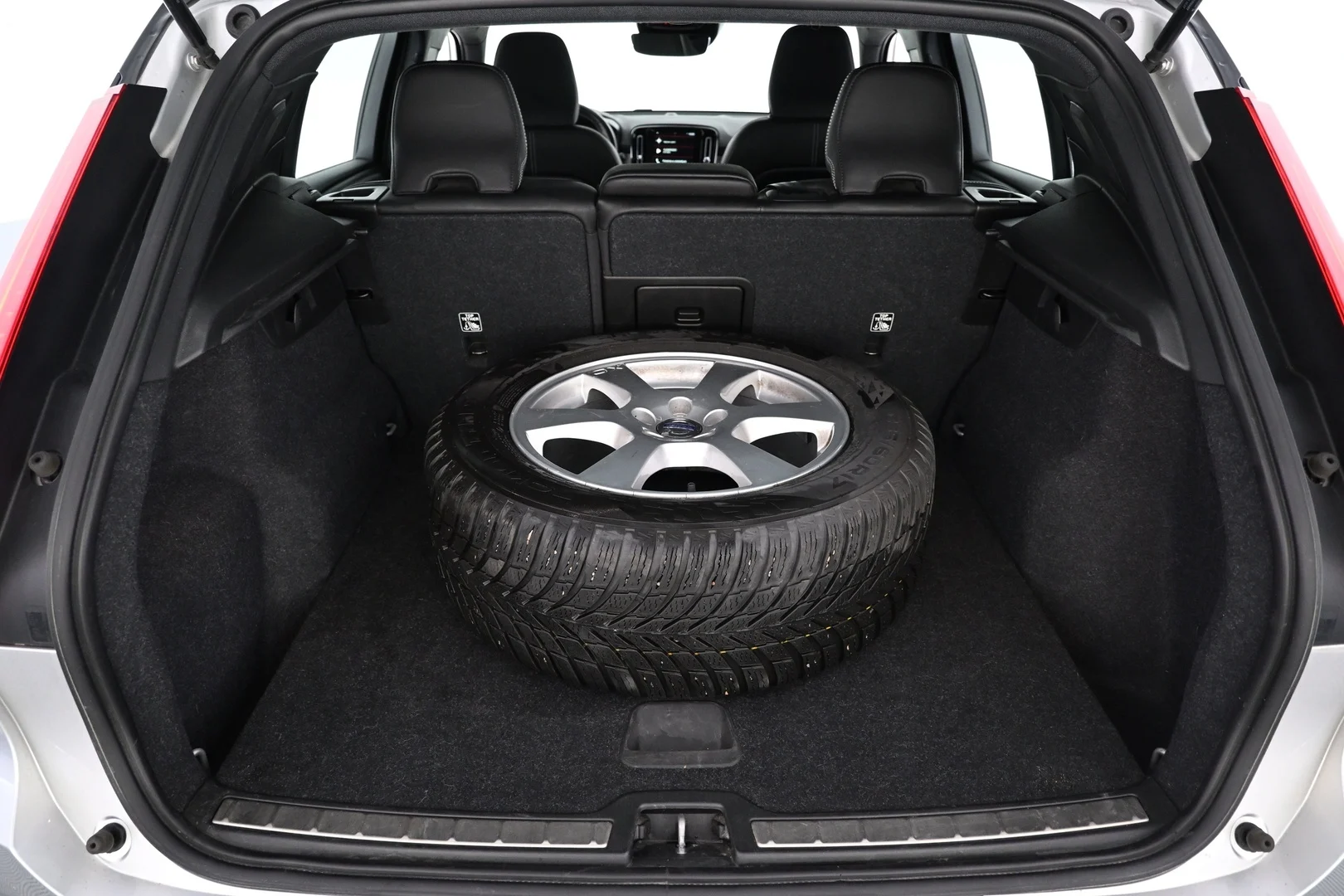 Car Image - NXDdqeLKEf2w9dWDUbJmP