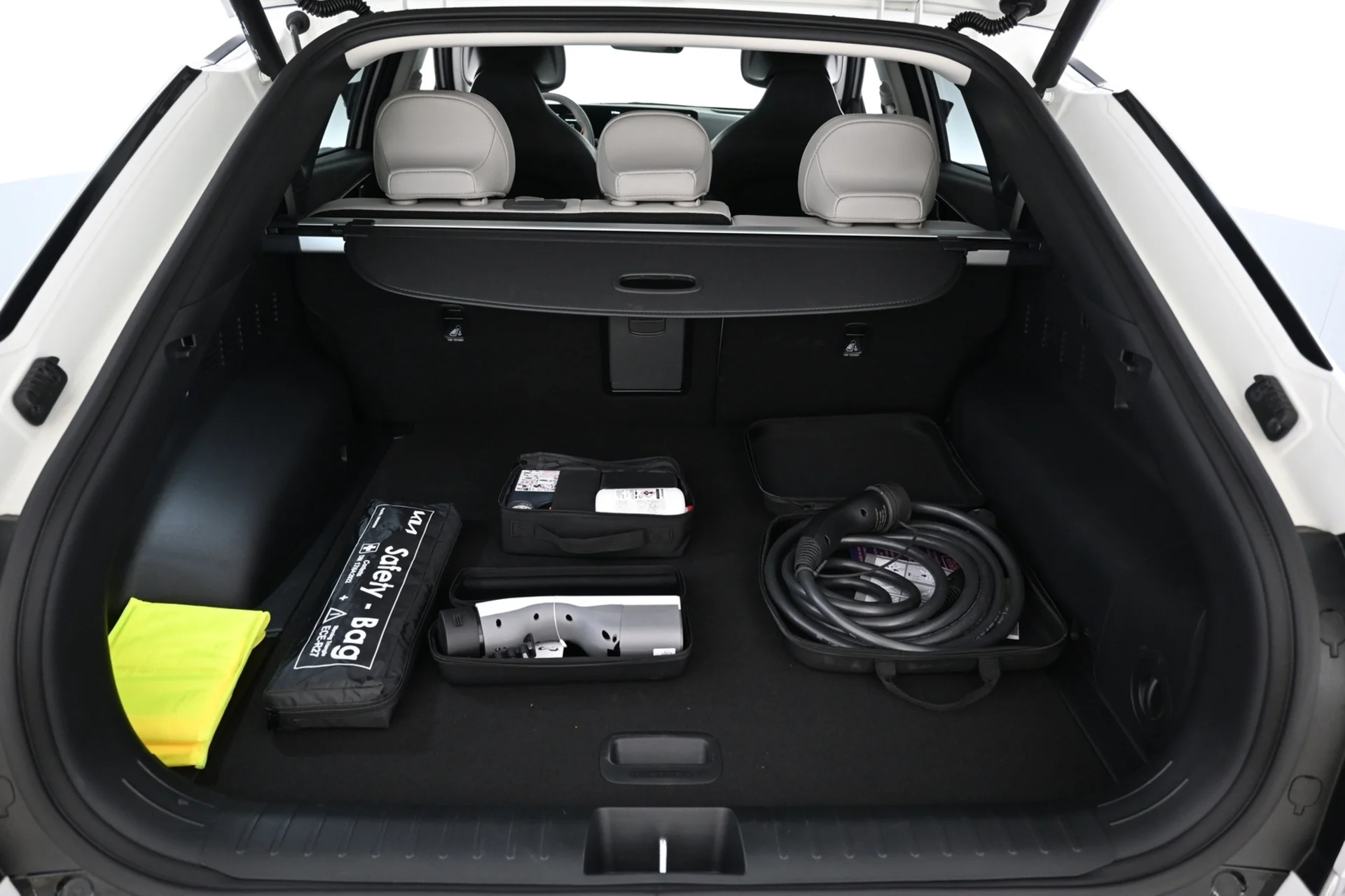 Car Image - 1Ntb7YalgUEPeY1QlfMsKh